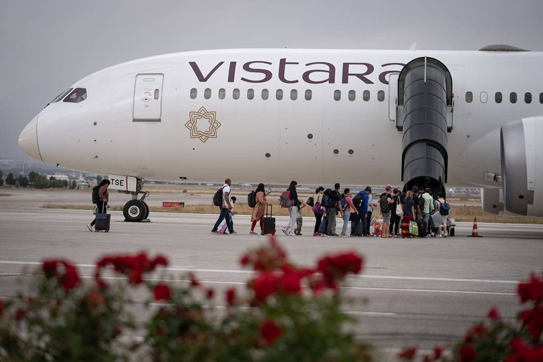Erzurum’da zorunlu iniş yapan uçak, Hindistan’a döndü - Resim: 10